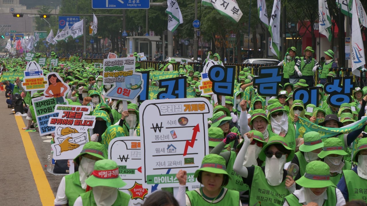 비정규직·비정규직 저임금 철폐, 최저임금 인상 말하지 않는 민생회복은 가짜!