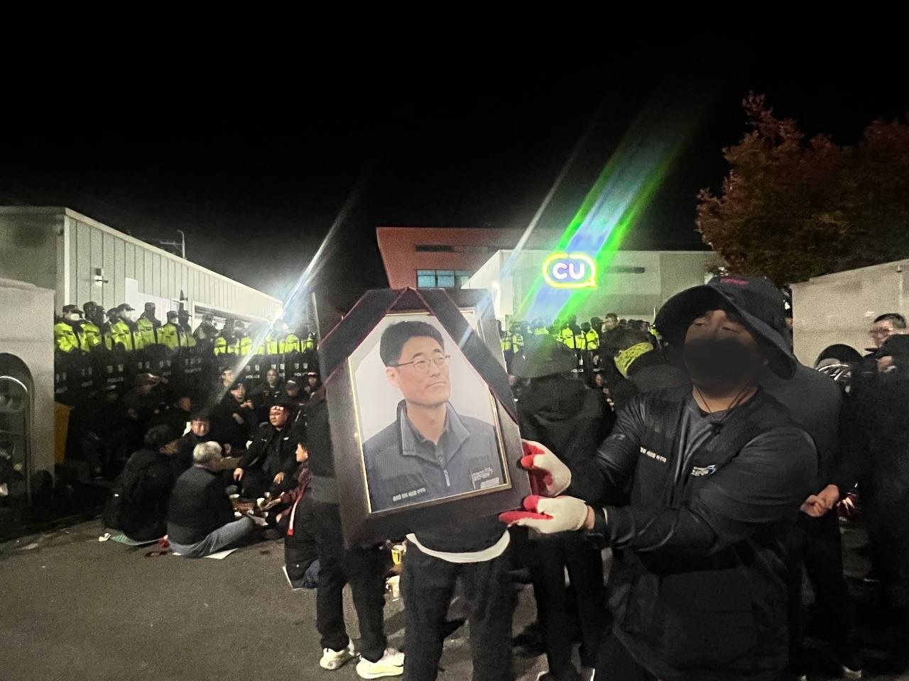 “유족 앞에 무릎 꿇릴 때까지 싸울 것이다” - 진주 CU현장으로 모인 화물노동자의 거대한 분노