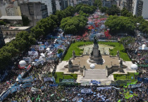 아르헨티나, 극우정권의 초긴축 실험에 맞서 노동자의 반격이 시작되다!