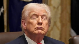 [번역] “무장했다…개입 준비 완료”: 트럼프, 이란에 새로운 제국주의적 공격 위협