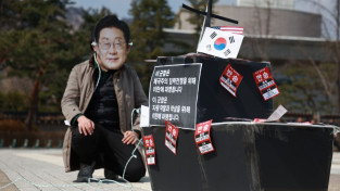 학살과 전쟁에서 이윤을 얻는 한국은 이미 제국주의 침략세력의 일원이다