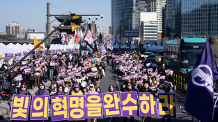 여성대회 축사한 원민경 성평등부장관, 그는 살해된 이란 여아들의 죽음으로부터 자유로울 수 있을까? 