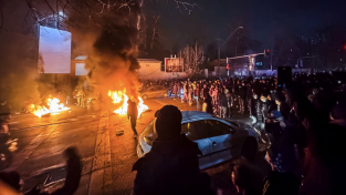 [번역] 이란의 혁명: 노동자만이 하메네이와 팔라비에게 맞서 흐름을 바꿀 수 있다