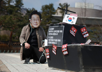 학살과 전쟁에서 이윤을 얻는 한국은 이미 제국주의 침략세력의 일원이다