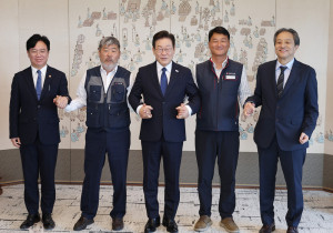 환상과 기만의 시대, 사회적 대화가 아니라 아래로부터의 투쟁이 노동자의 길이다